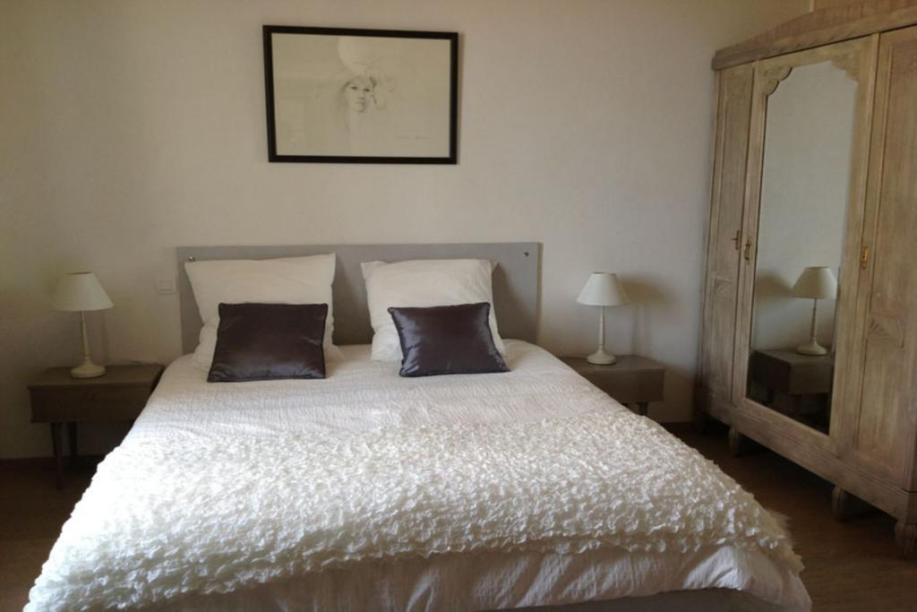 Bed and Breakfast La Maison De Maidara à Olby Chambre photo